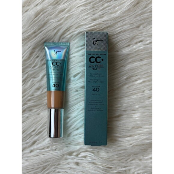 IT Cosmetics CC+ Cream Natural Matte Foundation with SPF 40 Rich - Picture 2 of 11